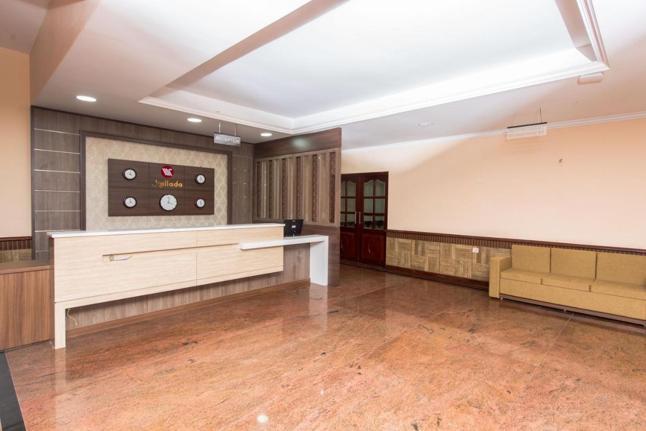 Thrissur Kallada Golden Hotel מראה חיצוני תמונה