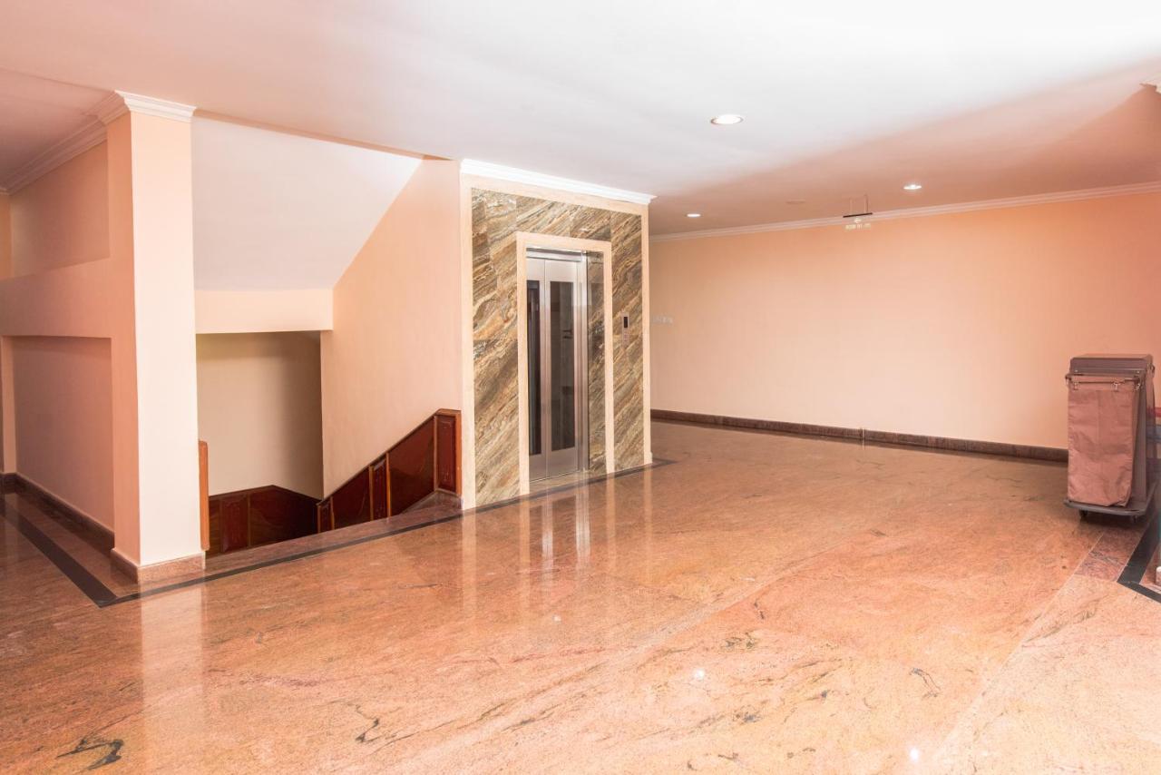 Thrissur Kallada Golden Hotel מראה חיצוני תמונה